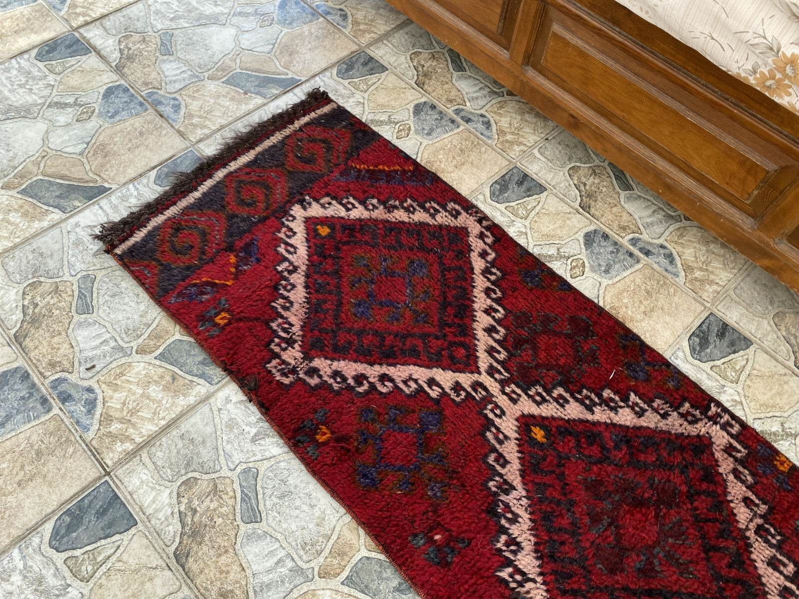 Vintage Kurdish Wool Runner, 1970s Handwoven TribalTurkish Red Rug 1'9'' x 5'6''