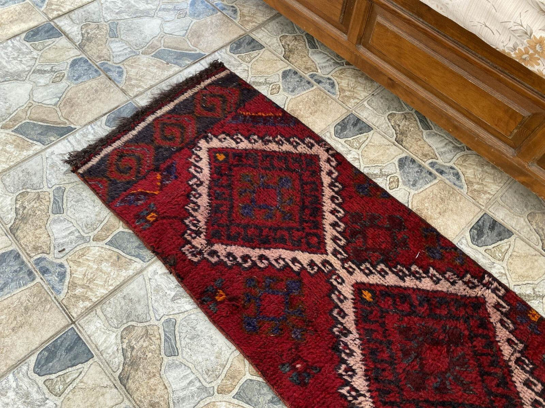 Vintage Kurdish Wool Runner, 1970s Handwoven TribalTurkish Red Rug 1'9'' x 5'6''