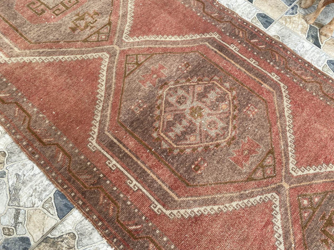 Pre 1970’s ANTIQUE ANATOLIAN FARMHOUSE RUG - GEOMETRIC TRIBAL TURKISH VINTAGE