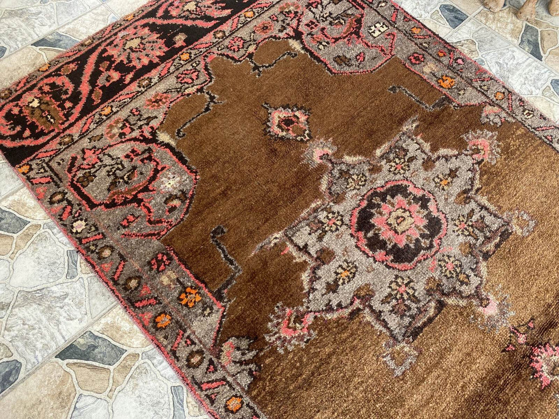 Vintage Kurdish Runner Rug | 4.1 x 10.1 ft | Hand-Knotted Wool Tribal Medallion