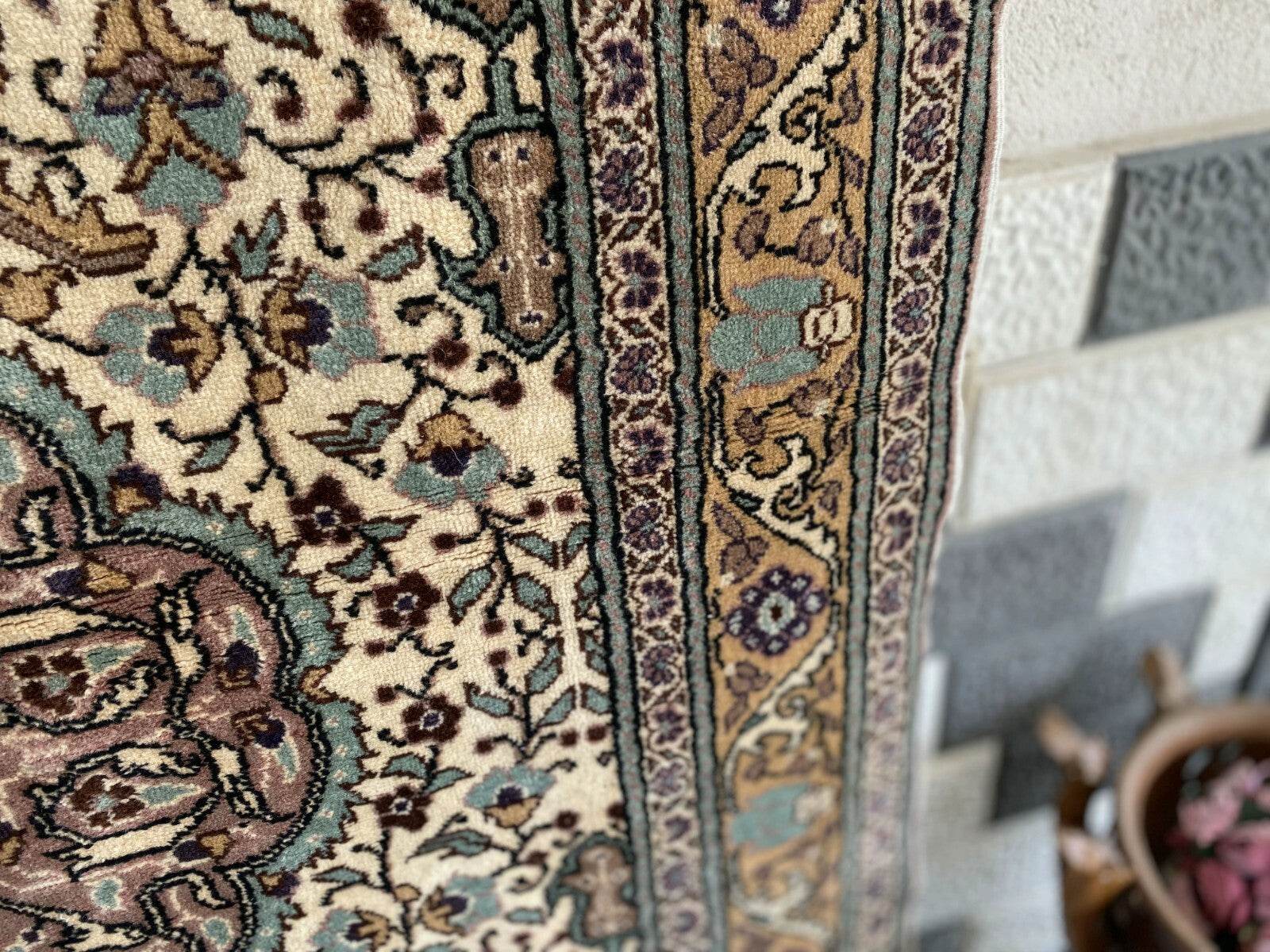 Pre 1980’s ANTIQUE ANATOLIAN TURKISH VINTAGE AREA RUG - GEOMETRIC TRIBAL KAYSERI