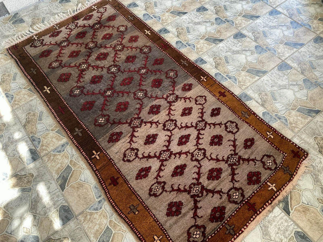 Vintage Kurdish Oushak Rug, 1980s Turkish Anatolian Hand-Knotted Wool Runner Rug