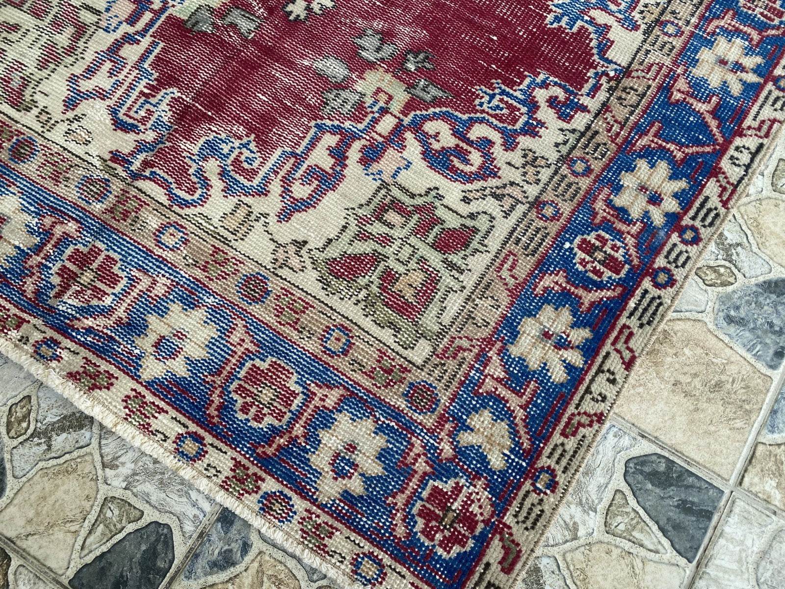 Pre 1970’s ANTIQUE ANATOLIAN FARMHOUSE RUG - GEOMETRIC TRIBAL TURKISH VINTAGE