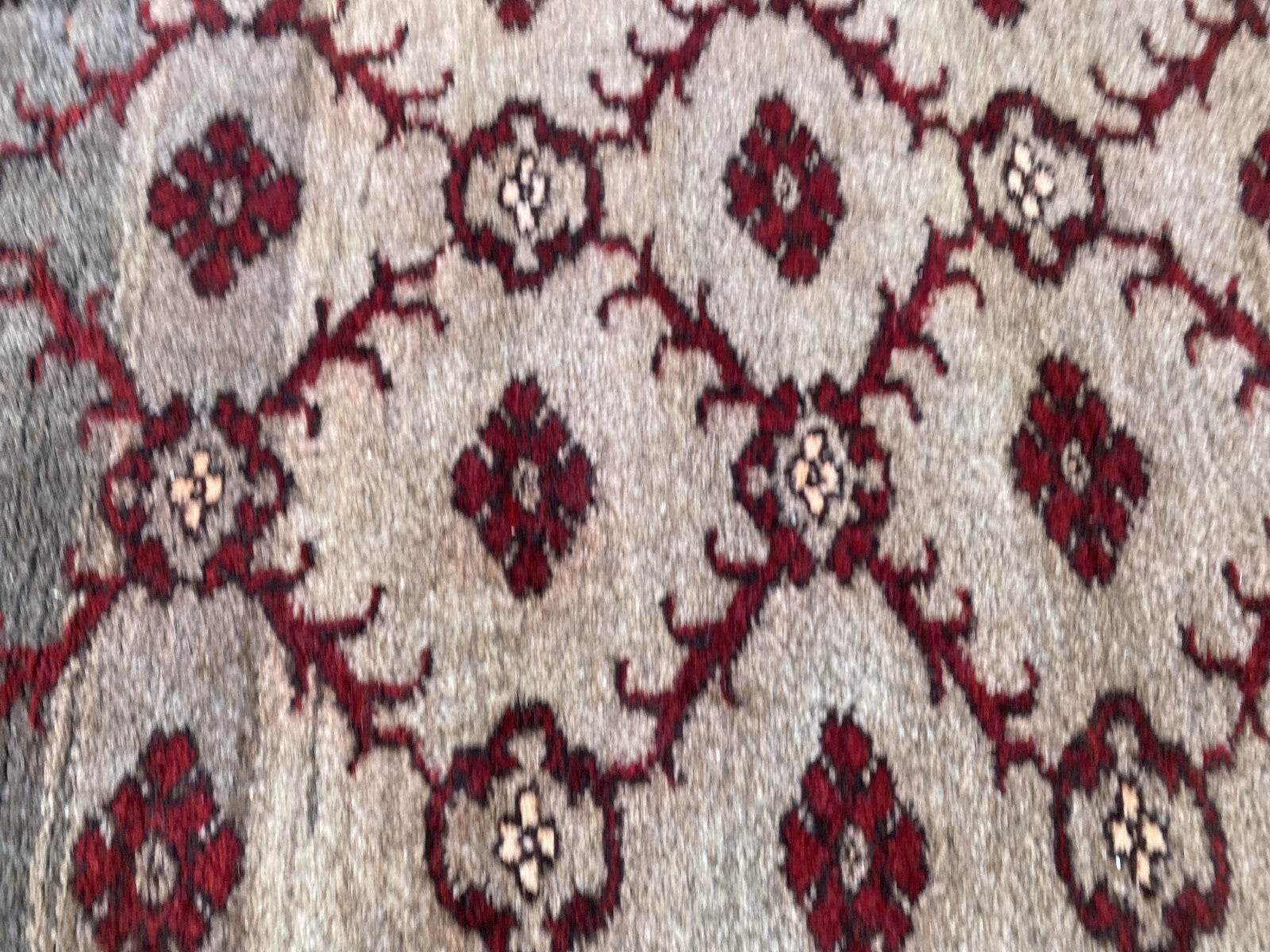Vintage Kurdish Oushak Rug, 1980s Turkish Anatolian Hand-Knotted Wool Runner Rug