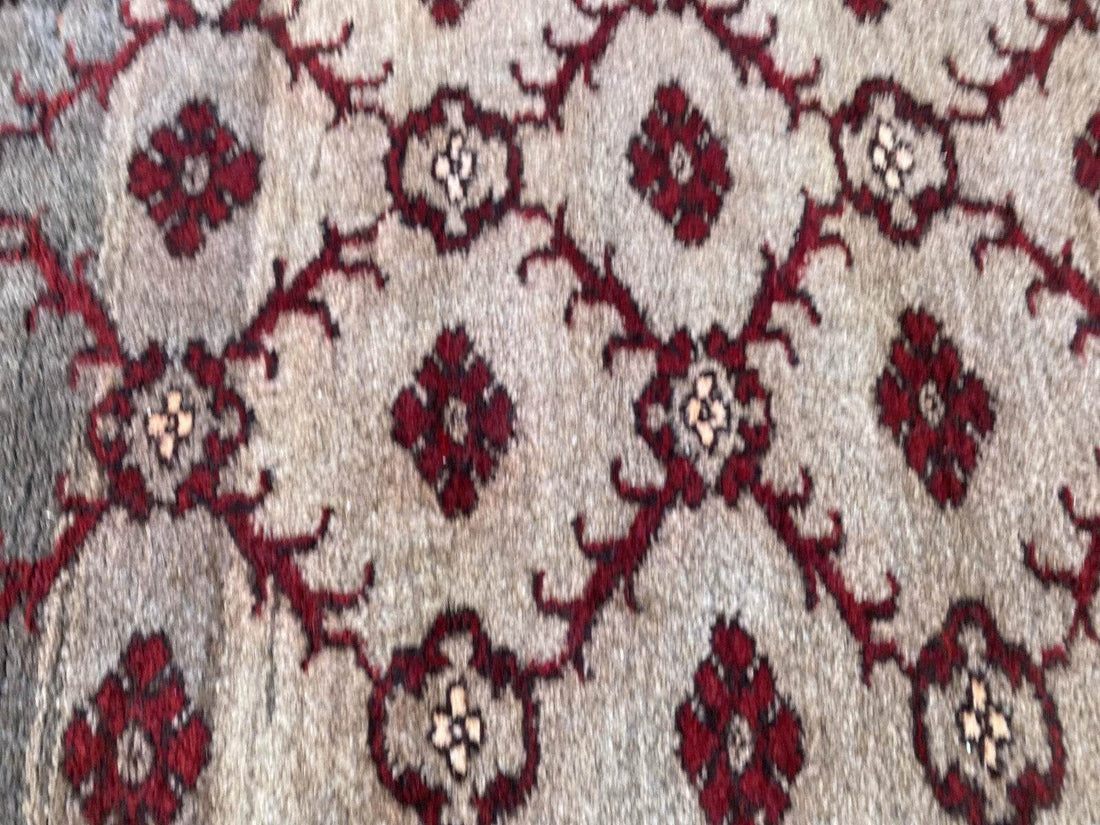 Vintage Kurdish Oushak Rug, 1980s Turkish Anatolian Hand-Knotted Wool Runner Rug