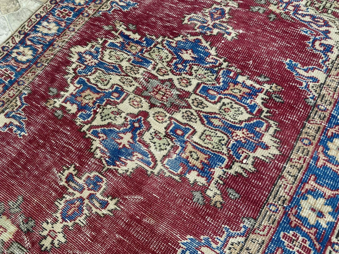 Pre 1970’s ANTIQUE ANATOLIAN FARMHOUSE RUG - GEOMETRIC TRIBAL TURKISH VINTAGE