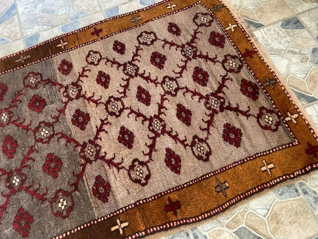 Vintage Kurdish Oushak Rug, 1980s Turkish Anatolian Hand-Knotted Wool Runner Rug