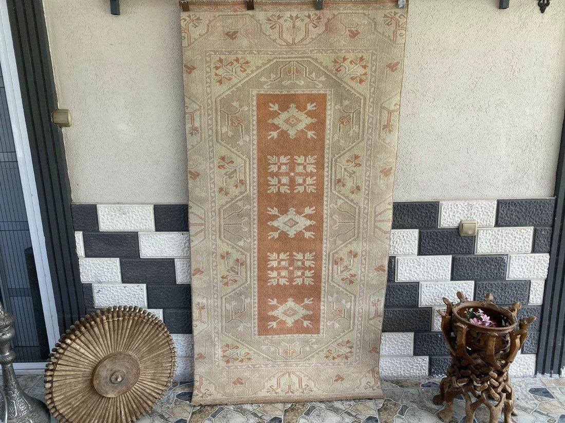 Pre 1970’s ANTIQUE ANATOLIAN FARMHOUSE RUG - GEOMETRIC TRIBAL TURKISH VINTAGE