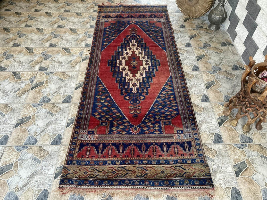 Pre 1980’s ANTIQUE ANATOLIAN FARMHOUSE RUG - GEOMETRIC TRIBAL TURKISH VINTAGE