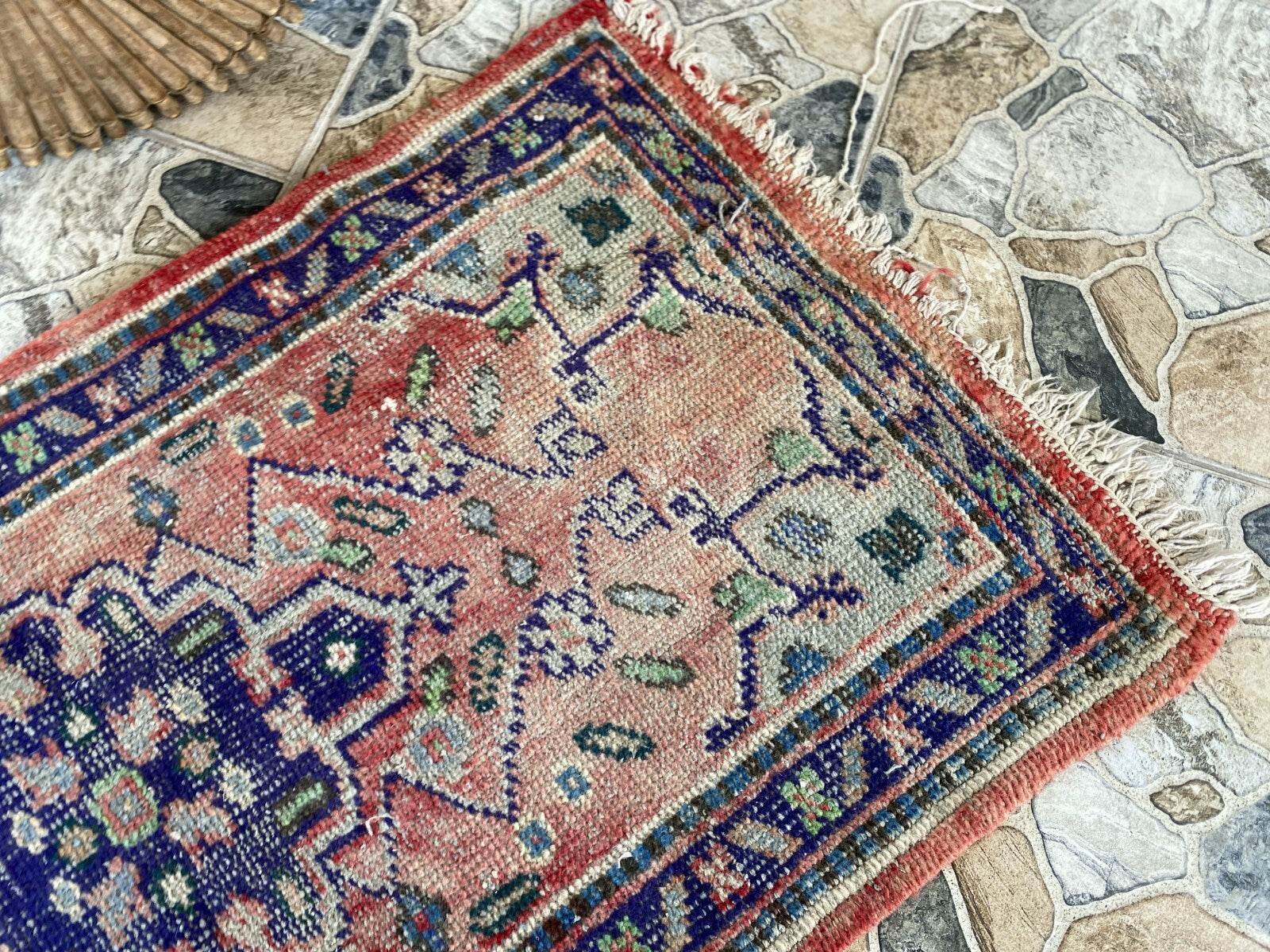 Turkish Vintage Rug, Farmhouse Geometric Hand-Knotted Wool Medallion Rug 2x4 ft