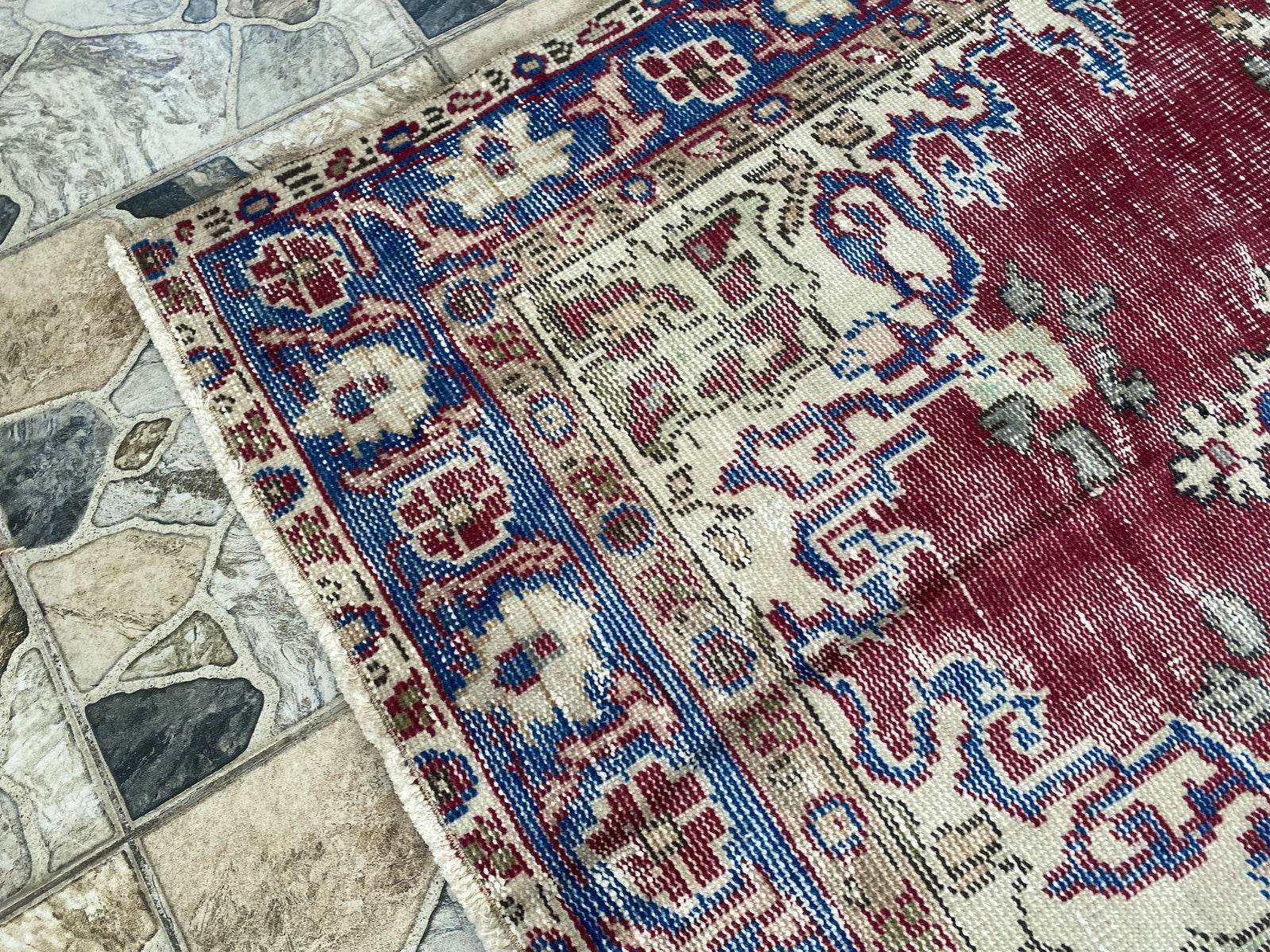 Pre 1970’s ANTIQUE ANATOLIAN FARMHOUSE RUG - GEOMETRIC TRIBAL TURKISH VINTAGE