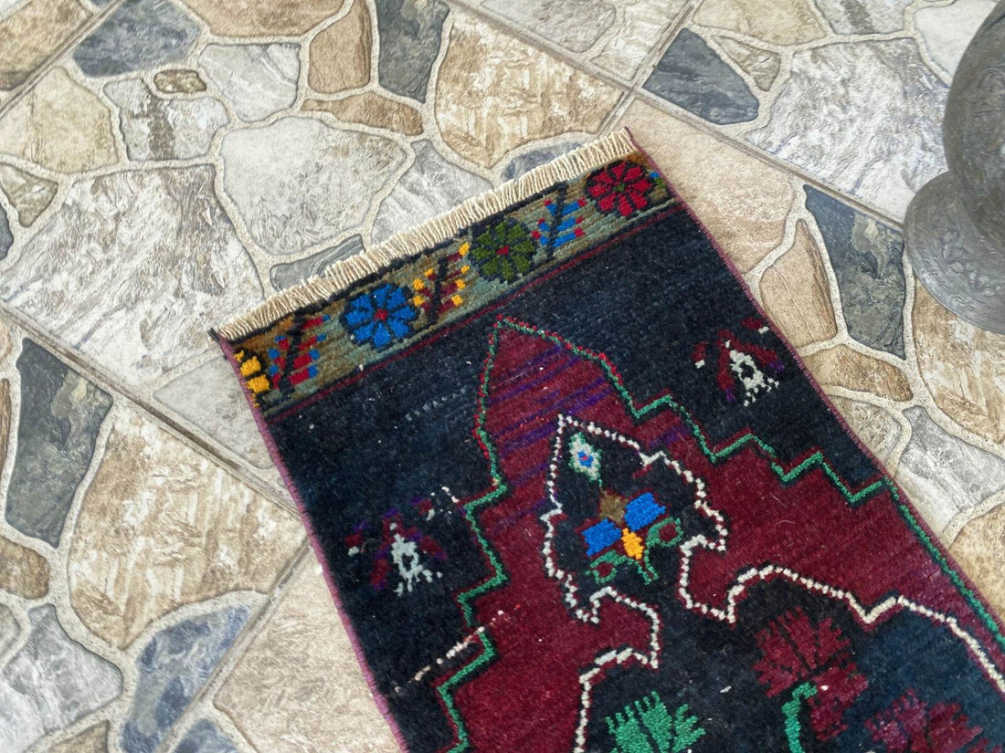 1.2x3.4 ft Anatolian Medallion Runner - Vintage Farmhouse Hand-Knotted Wool Rug