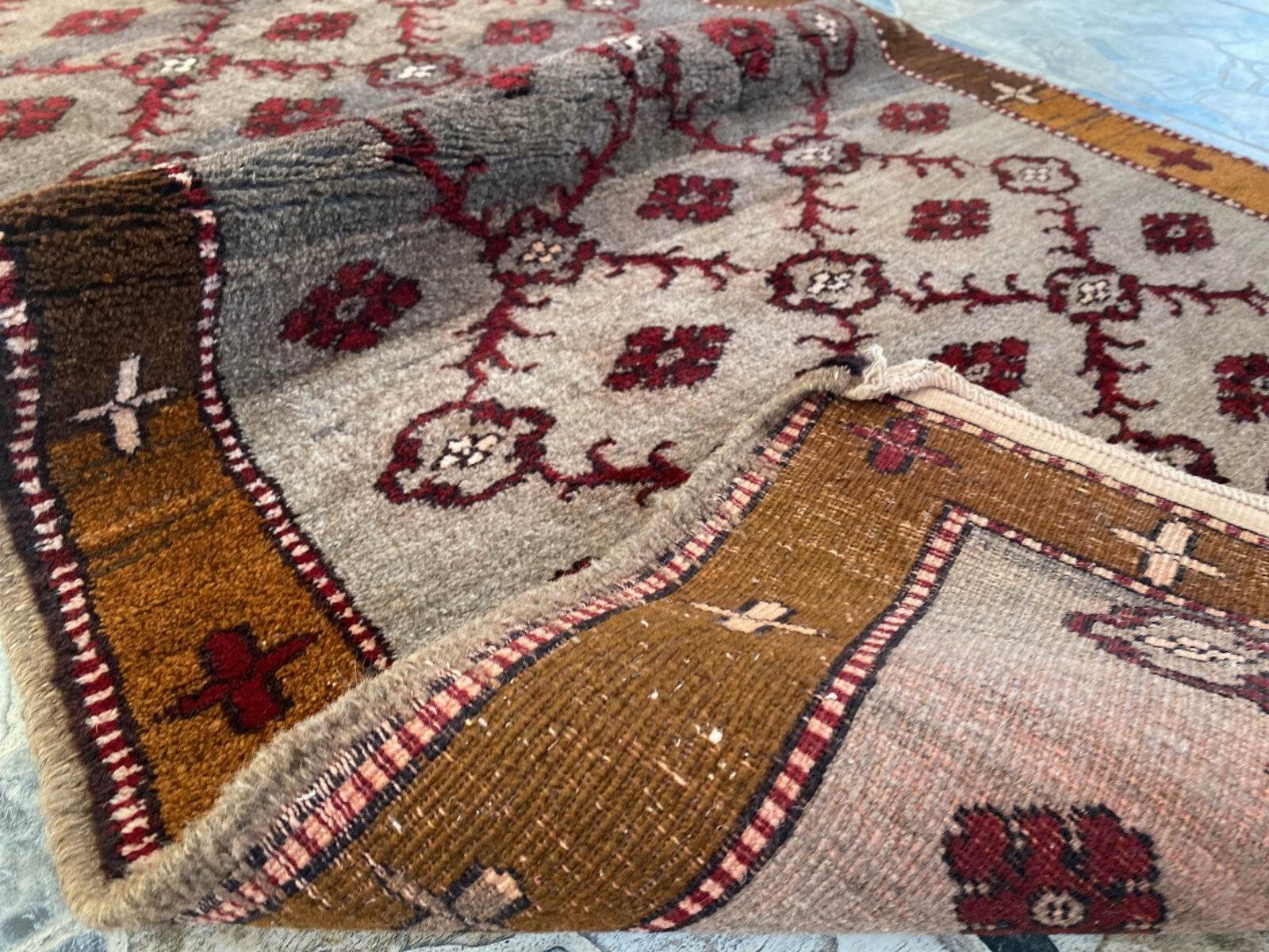 Vintage Kurdish Oushak Rug, 1980s Turkish Anatolian Hand-Knotted Wool Runner Rug