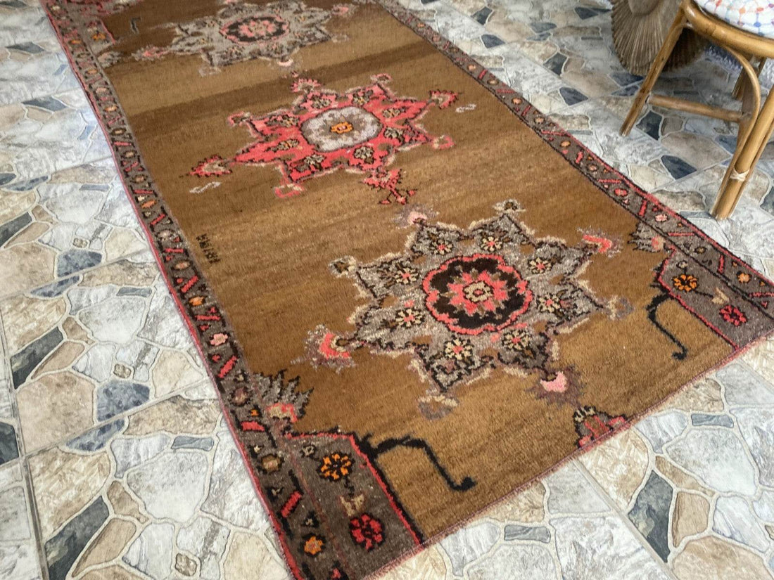 Vintage Kurdish Runner Rug | 4.1 x 10.1 ft | Hand-Knotted Wool Tribal Medallion