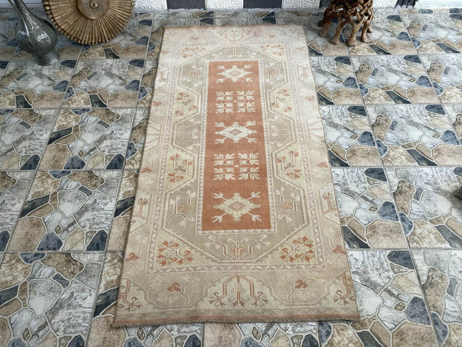 Pre 1970’s ANTIQUE ANATOLIAN FARMHOUSE RUG - GEOMETRIC TRIBAL TURKISH VINTAGE