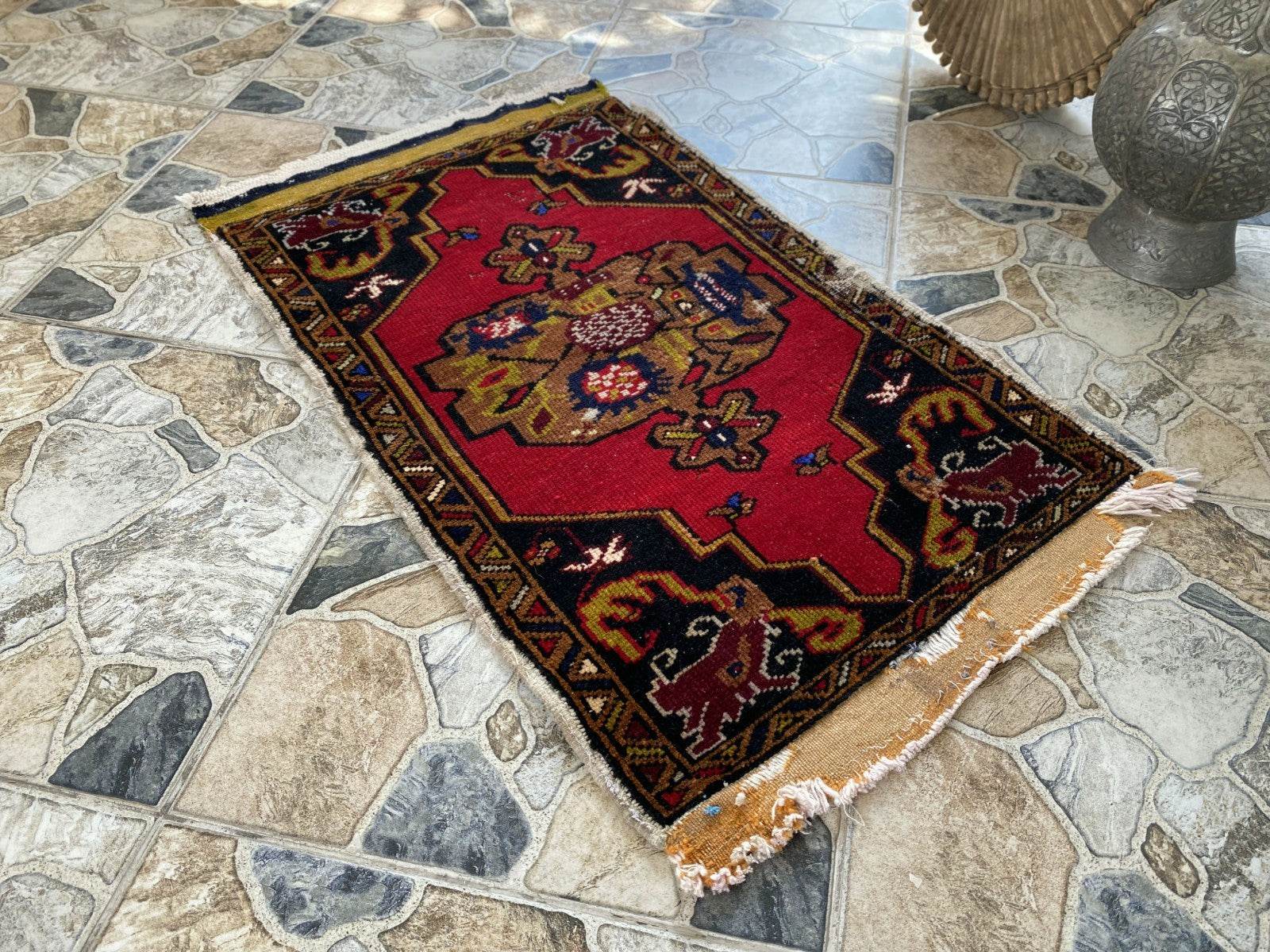 Faded Vintage Wool Rug | 1.8 x 2.8 ft Hand-Knotted Anatolian Small Medallion Rug