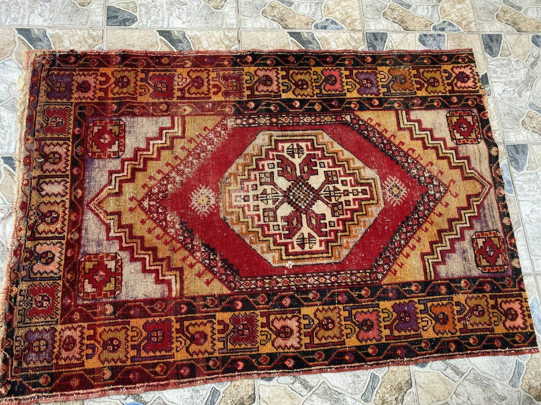 Vintage Hand-Knotted Turkish Anatolian Rug | 3.4 x 4.9 ft | Wool Area Carpet