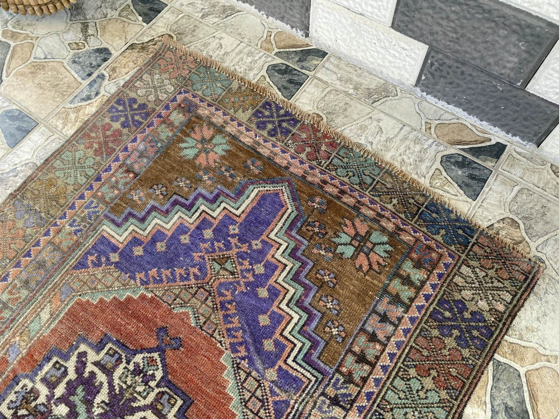 Pre 1980’s ANTIQUE ANATOLIAN FARMHOUSE RUG - TRIBAL GEOMETRIC TURKISH VINTAGE