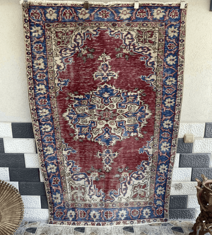 Pre 1970’s ANTIQUE ANATOLIAN FARMHOUSE RUG - GEOMETRIC TRIBAL TURKISH VINTAGE