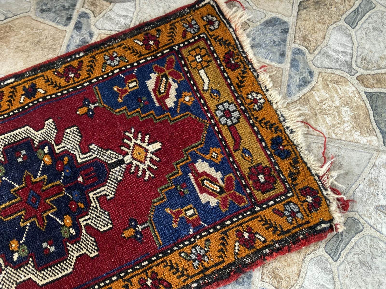 Small Vintage Wool Rug | 1.6 x 3.0 ft Hand-Knotted Anatolian Faded Medallion Rug