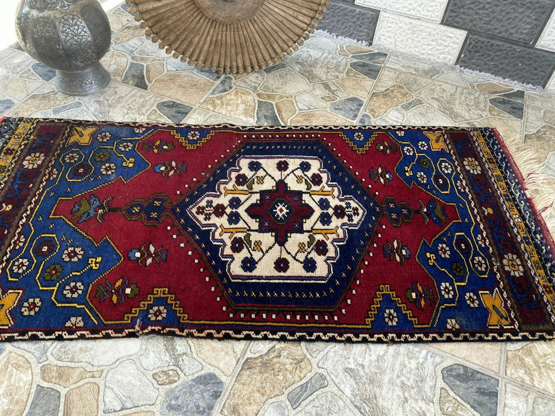 Vintage Rug | Wool Small Antique Farmhouse Anatolian Handmade Turkish Rug 2x4ft