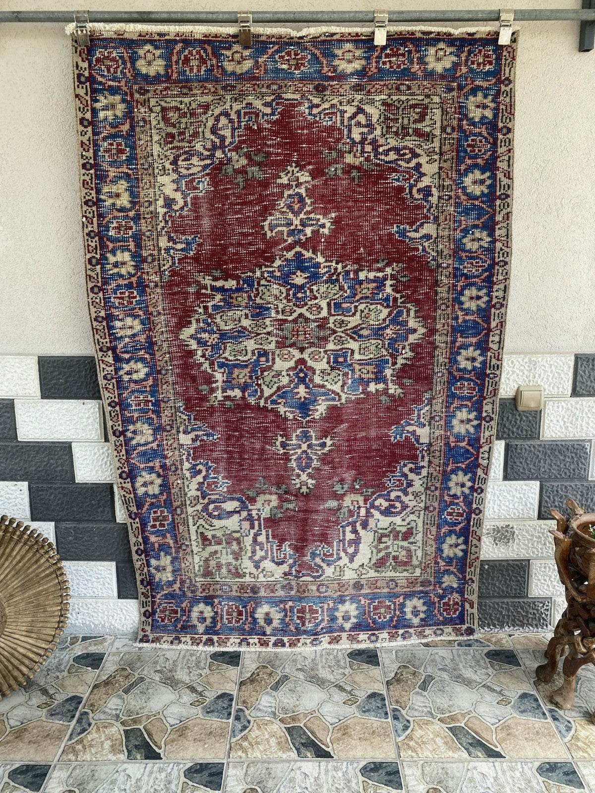 Pre 1970’s ANTIQUE ANATOLIAN FARMHOUSE RUG - GEOMETRIC TRIBAL TURKISH VINTAGE
