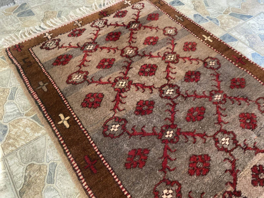 Vintage Kurdish Oushak Rug, 1980s Turkish Anatolian Hand-Knotted Wool Runner Rug