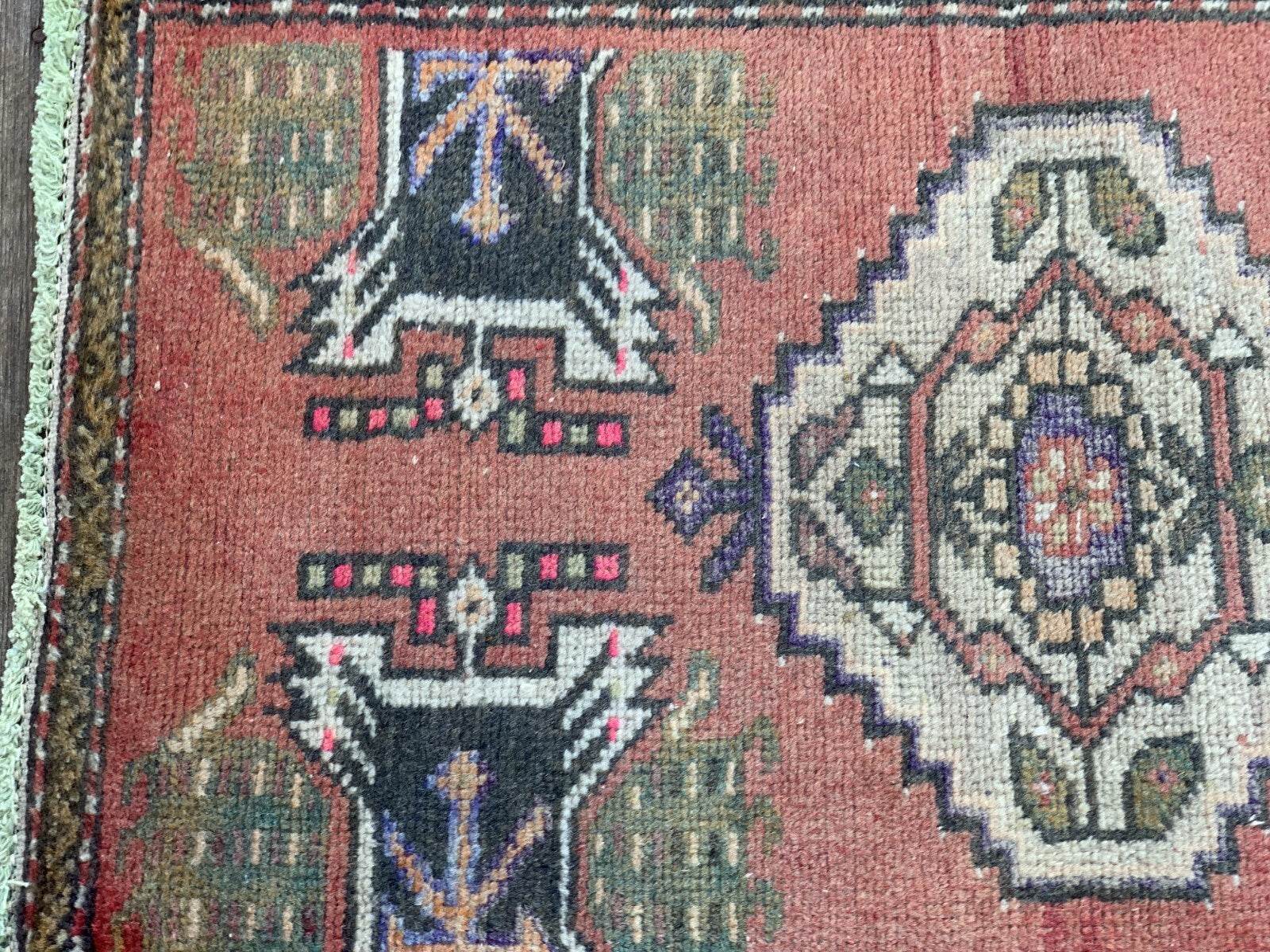 Small Vintage Turkish Rug, Oushak Wool Handmade Farmhouse Geometric 1.8 x 2.9 ft
