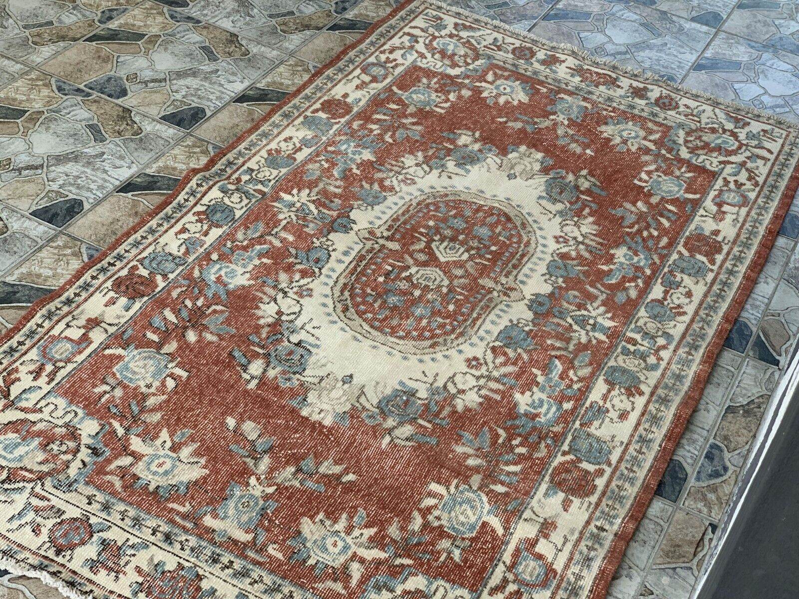 Turkish Vintage Geometric Rug,Farmhouse Vintage Anatolian Village Rug 3.9x6.9 ft