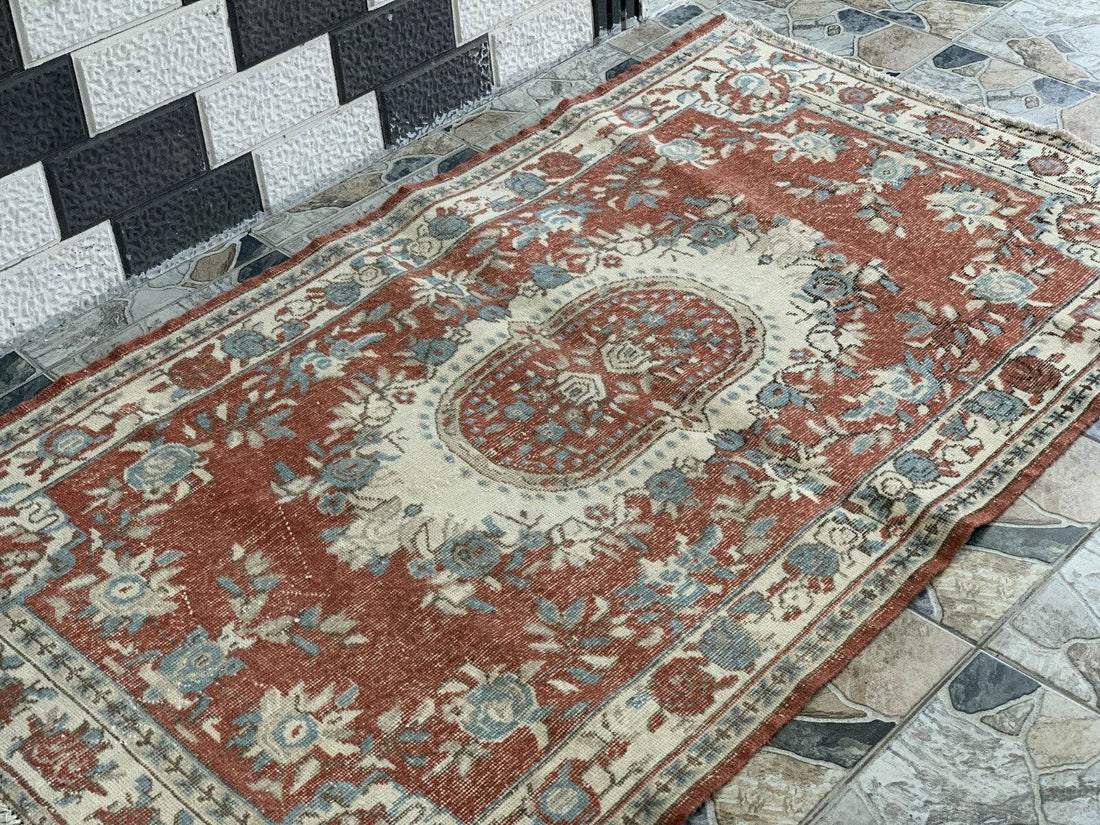 Turkish Vintage Geometric Rug,Farmhouse Vintage Anatolian Village Rug 3.9x6.9 ft