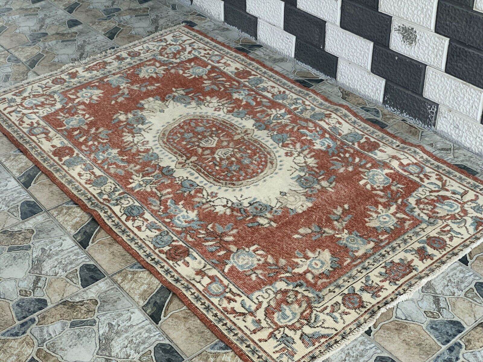 Turkish Vintage Geometric Rug,Farmhouse Vintage Anatolian Village Rug 3.9x6.9 ft