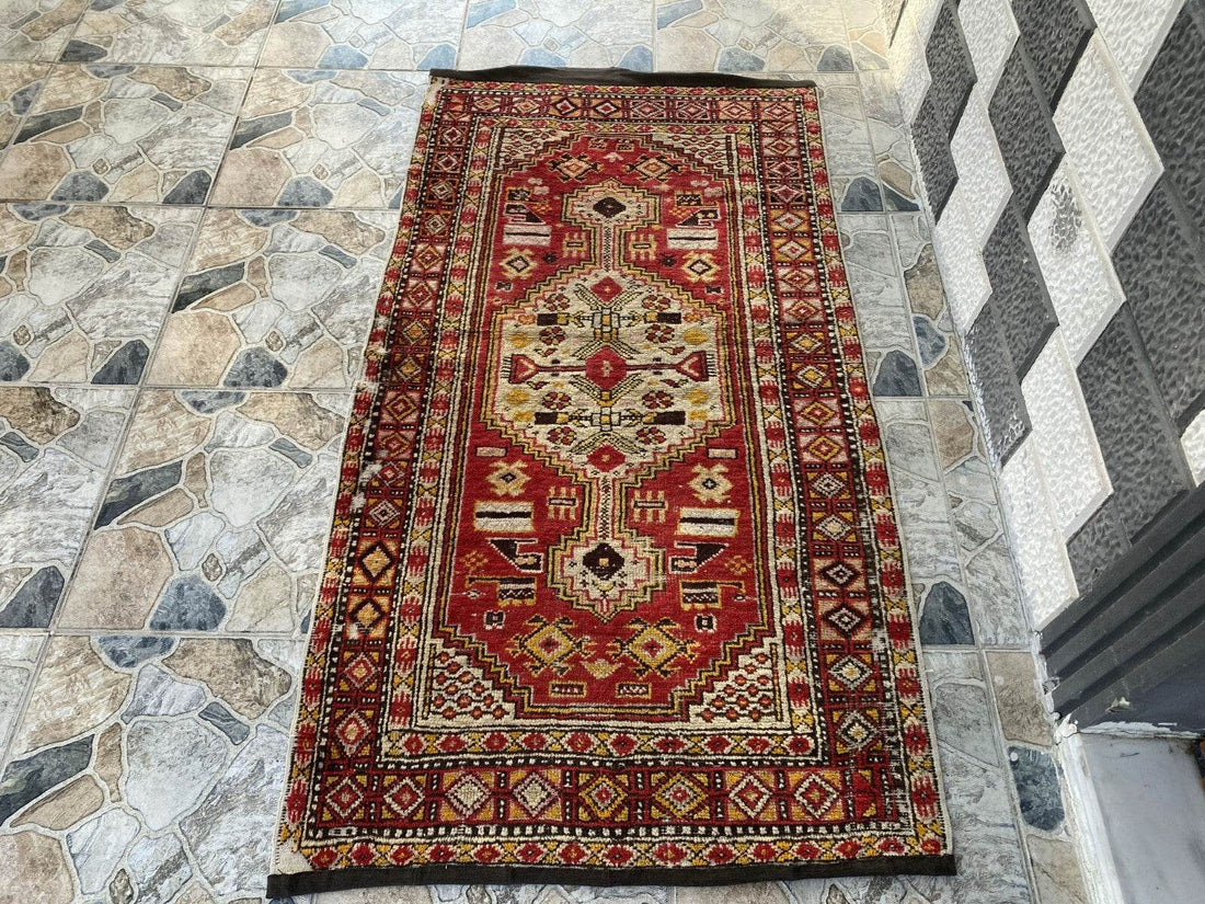 Vintage Oushak Turkish Rug, Antique Tribal Handmade Wool Farmhouse 1950s 2.8x5.3