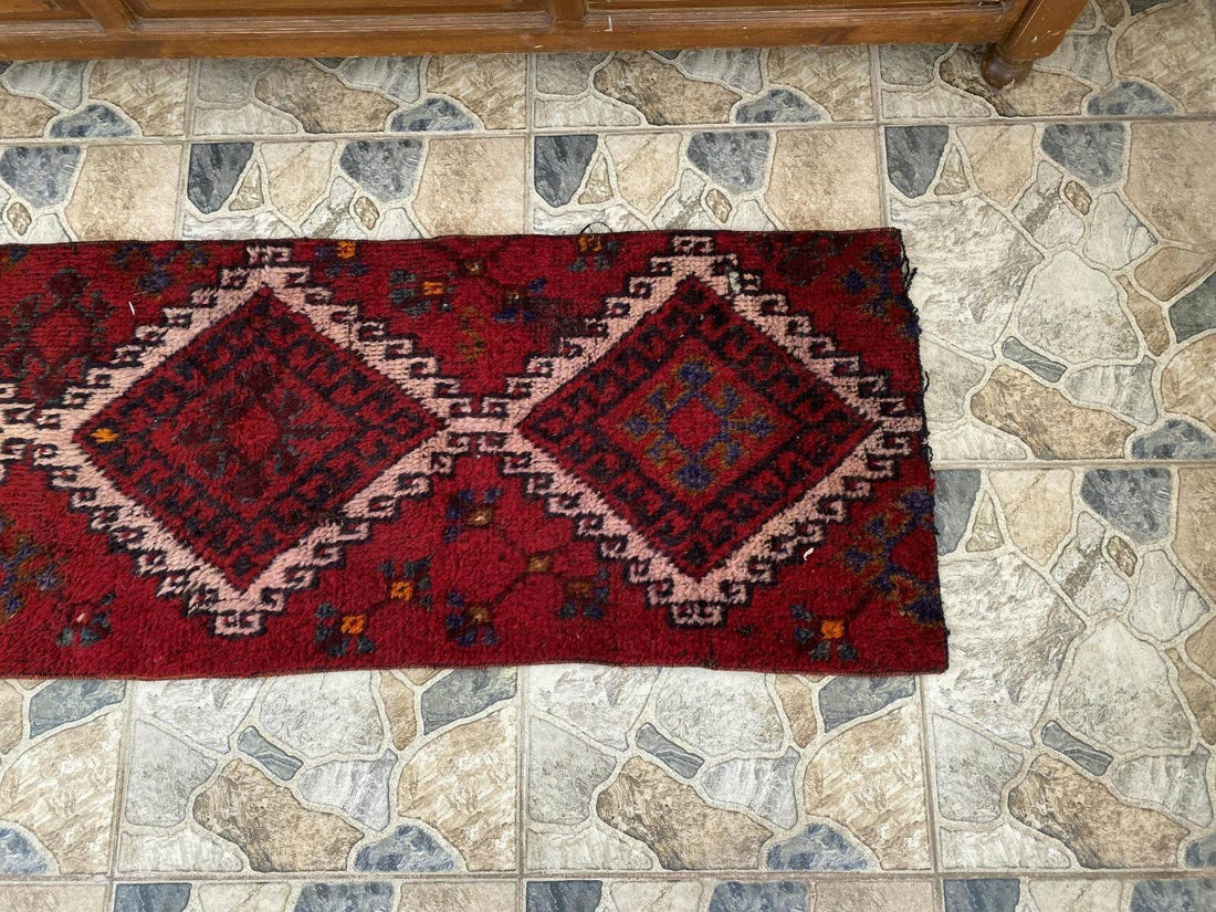 Vintage Kurdish Wool Runner, 1970s Handwoven TribalTurkish Red Rug 1'9'' x 5'6''