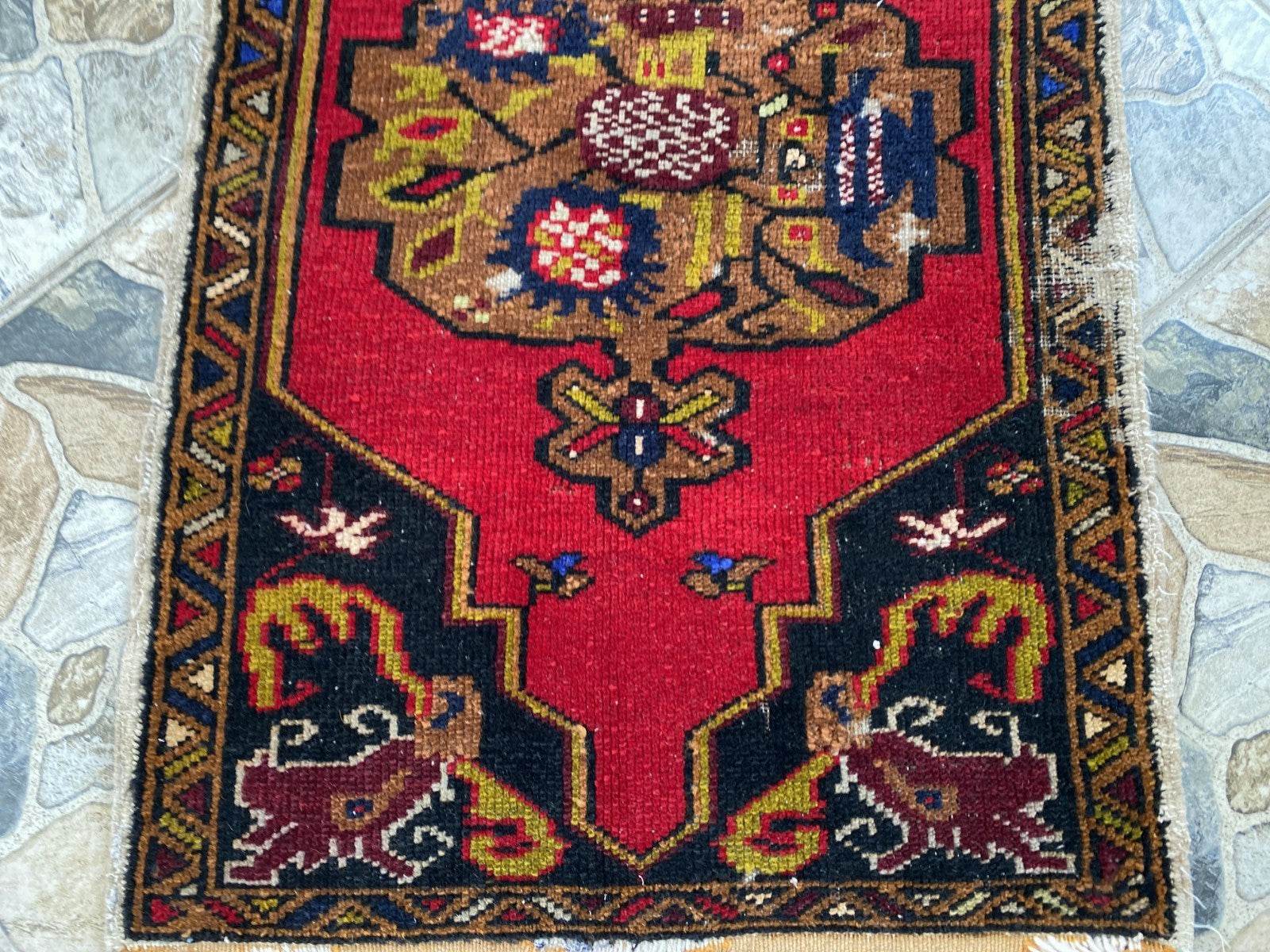 Faded Vintage Wool Rug | 1.8 x 2.8 ft Hand-Knotted Anatolian Small Medallion Rug