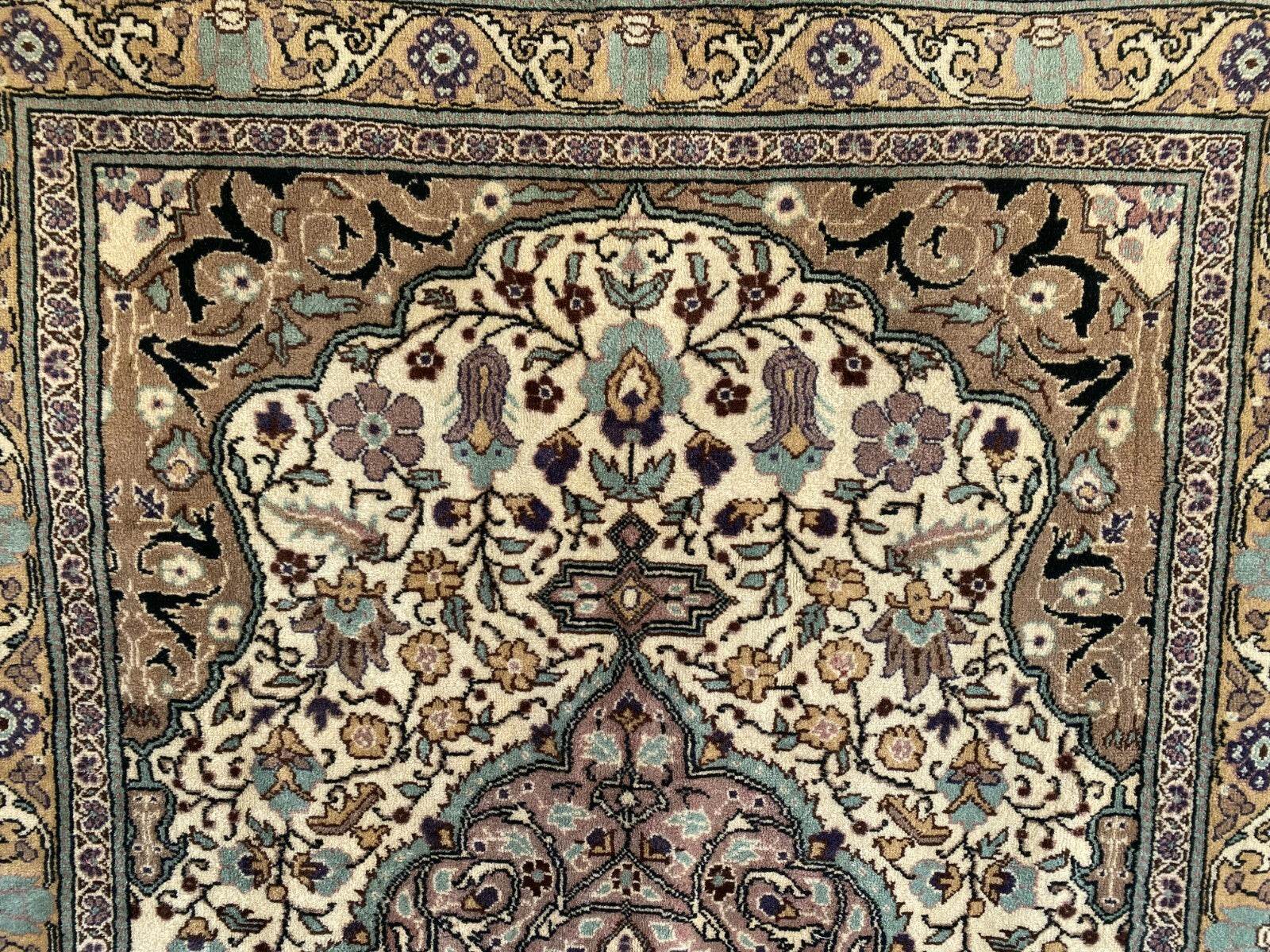 Pre 1980’s ANTIQUE ANATOLIAN TURKISH VINTAGE AREA RUG - GEOMETRIC TRIBAL KAYSERI