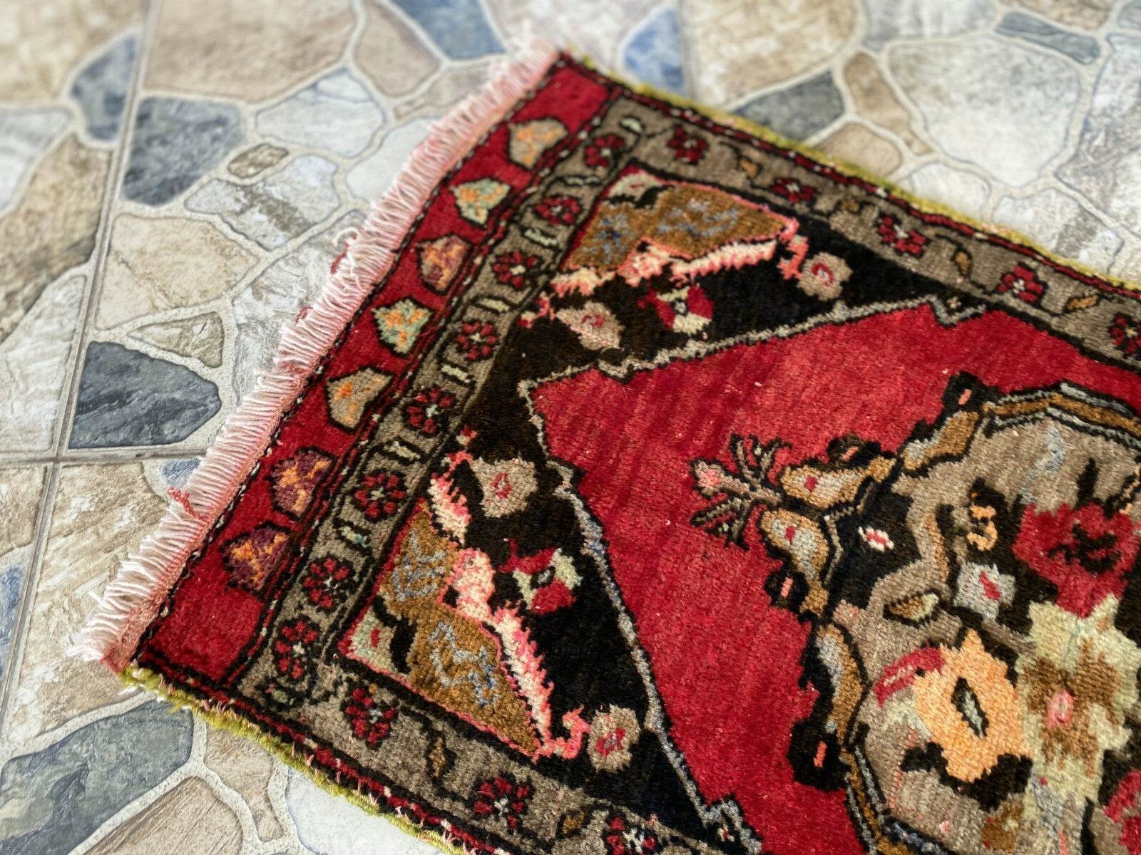 Vintage Rug | Turkish 1970s Handmade Tribal Wool Farmhouse Antique Small Carpet