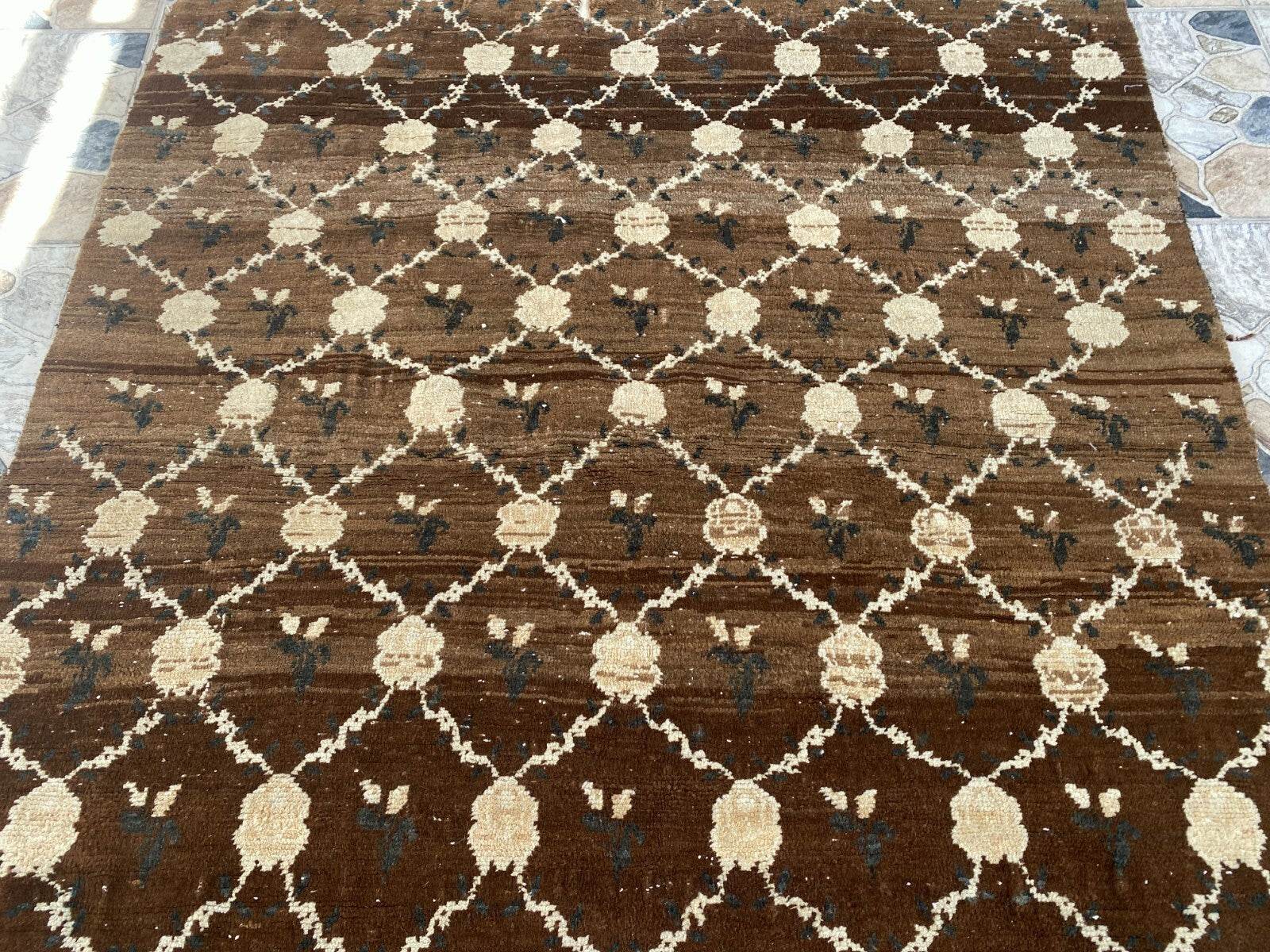 Vintage Kurdish Oushak Rug, 1980s Turkish Anatolian Hand-Knotted Wool Runner Rug