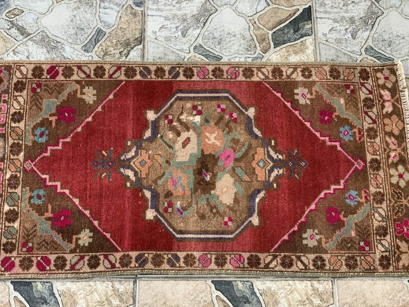 Vintage Turkish Oushak Rug, Geometric Farmhouse Antique Anatolian Rug 1.8x3.4ft