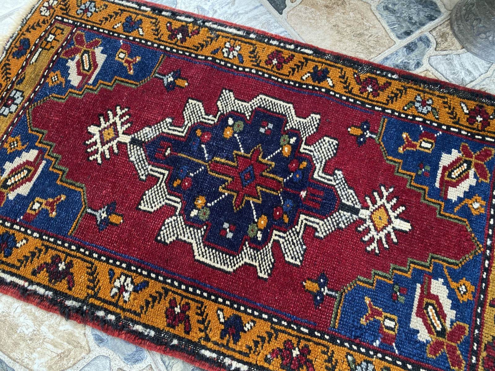 Small Vintage Wool Rug | 1.6 x 3.0 ft Hand-Knotted Anatolian Faded Medallion Rug