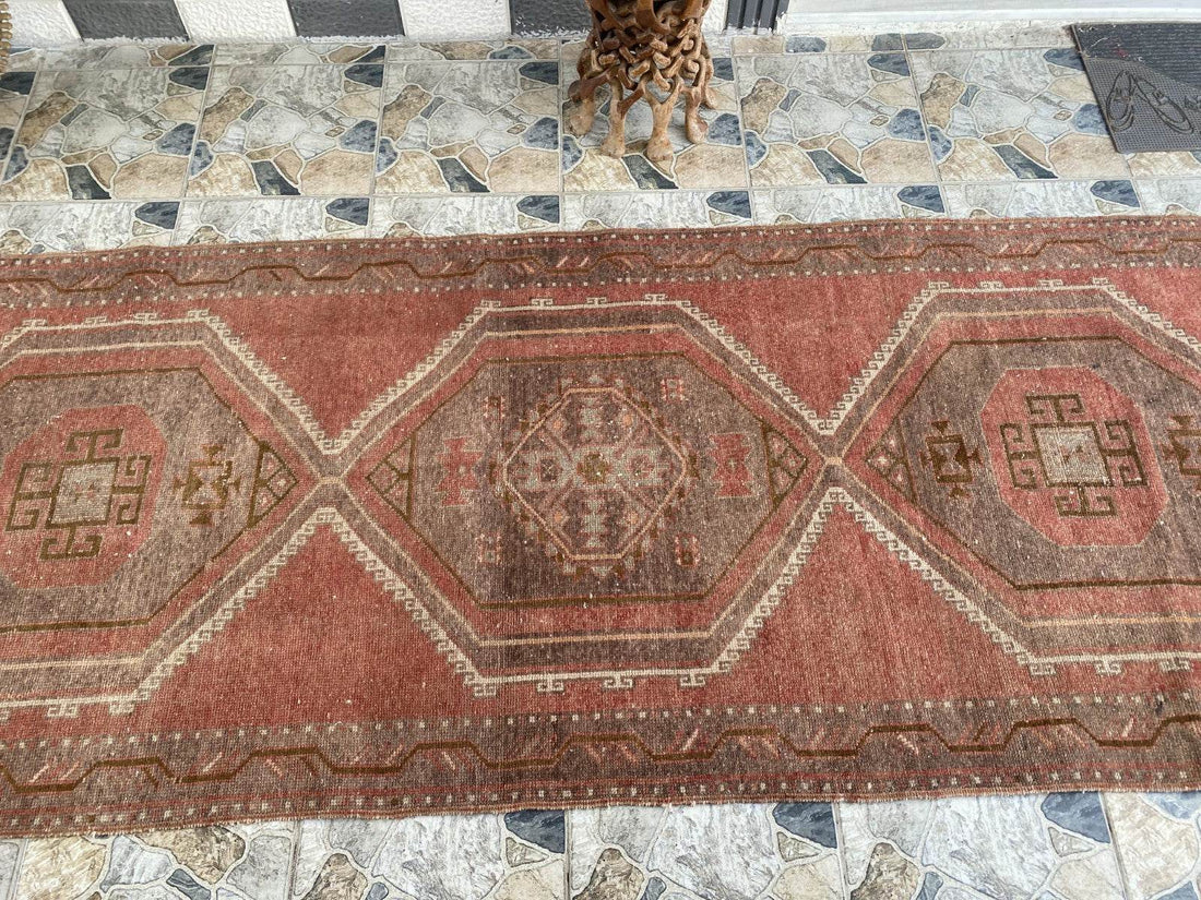 Pre 1970’s ANTIQUE ANATOLIAN FARMHOUSE RUG - GEOMETRIC TRIBAL TURKISH VINTAGE