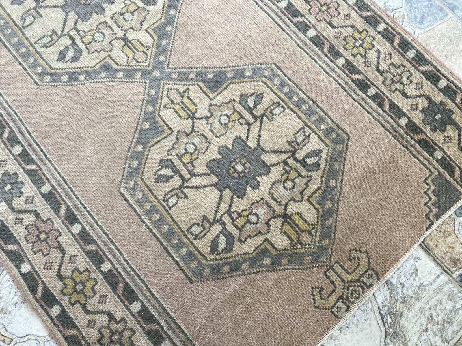 Vintage Rug | Antique Wool Farmhouse Anatolian Runner Handmade Turkish 3.2x5.7ft