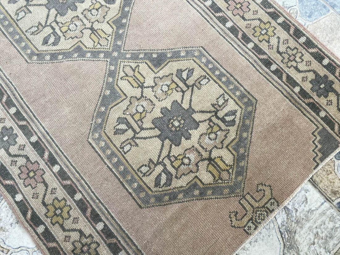 Vintage Rug | Antique Wool Farmhouse Anatolian Runner Handmade Turkish 3.2x5.7ft