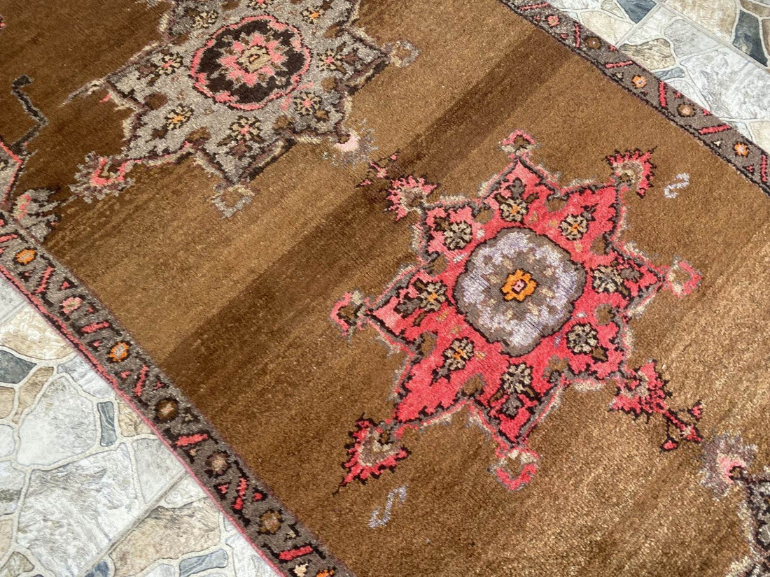 Vintage Kurdish Runner Rug | 4.1 x 10.1 ft | Hand-Knotted Wool Tribal Medallion