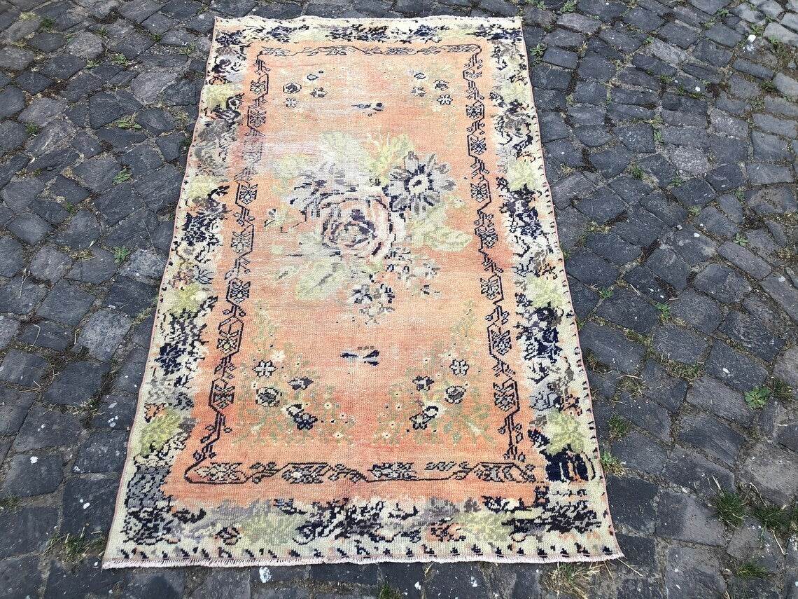 Vintage Oushak Farmhouse Rug, Handknotted Turkish Anatolian Wool Area Rug 3x5 ft