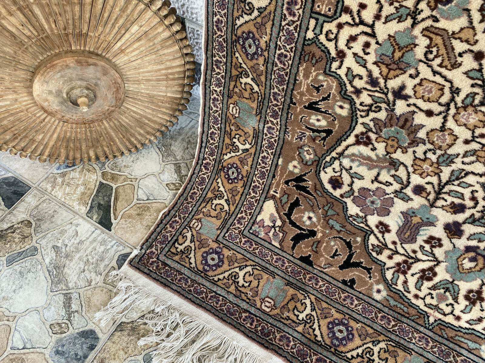 Pre 1980’s ANTIQUE ANATOLIAN TURKISH VINTAGE AREA RUG - GEOMETRIC TRIBAL KAYSERI