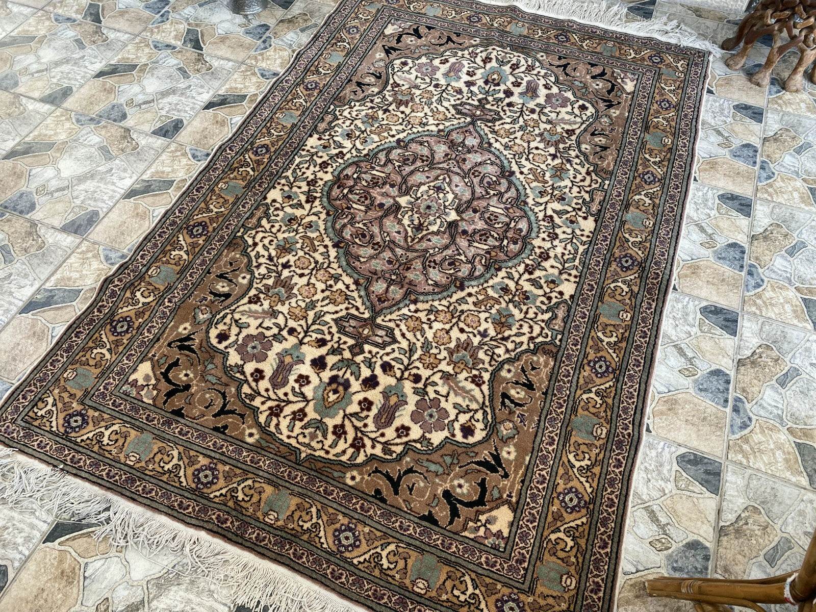 Pre 1980’s ANTIQUE ANATOLIAN TURKISH VINTAGE AREA RUG - GEOMETRIC TRIBAL KAYSERI