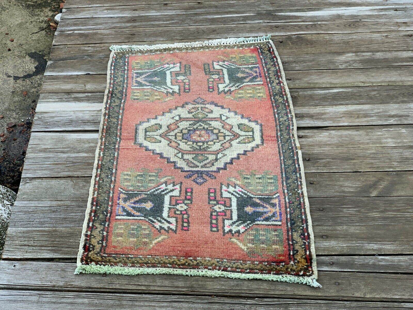 Small Vintage Turkish Rug, Oushak Wool Handmade Farmhouse Geometric 1.8 x 2.9 ft