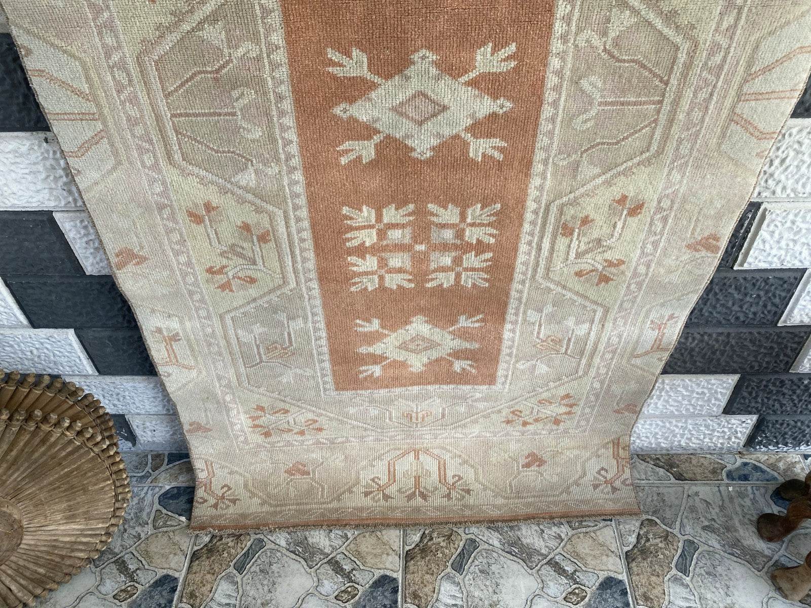 Pre 1970’s ANTIQUE ANATOLIAN FARMHOUSE RUG - GEOMETRIC TRIBAL TURKISH VINTAGE