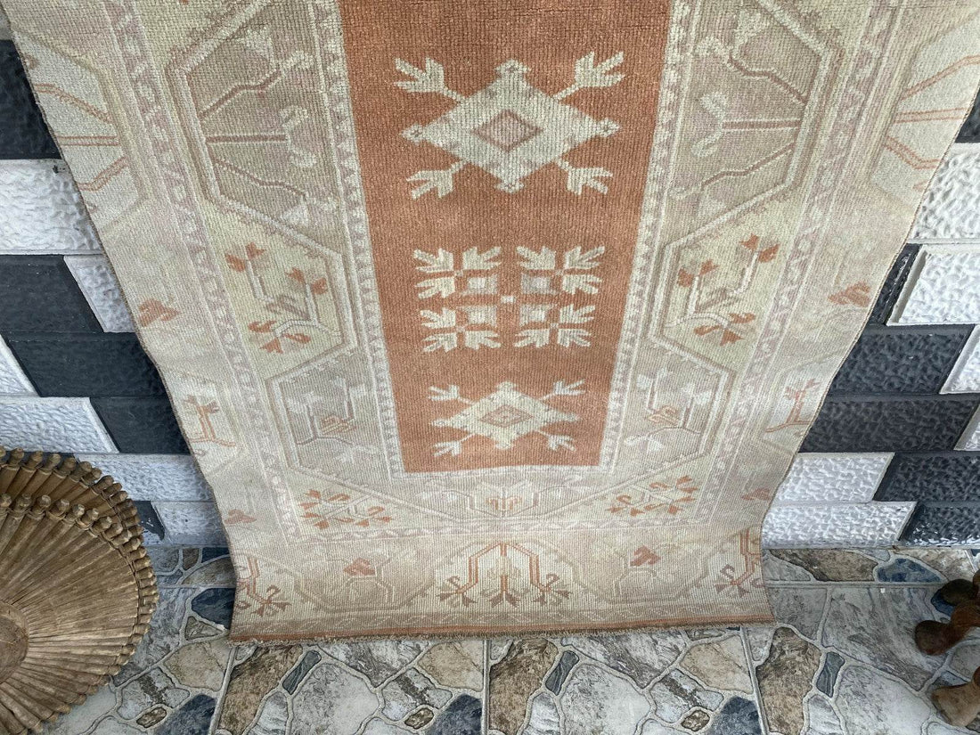 Pre 1970’s ANTIQUE ANATOLIAN FARMHOUSE RUG - GEOMETRIC TRIBAL TURKISH VINTAGE