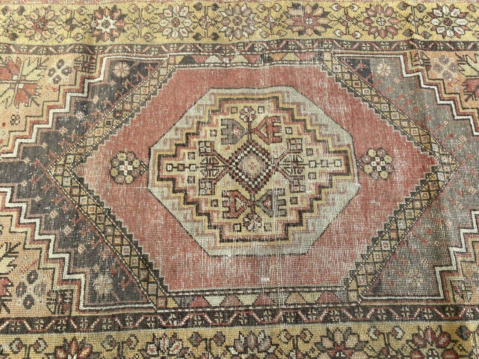 Geometric Vintage Turkish Rug, Hand-Knotted Farmhouse Anatolian Rug 3.5x5.5 Ft